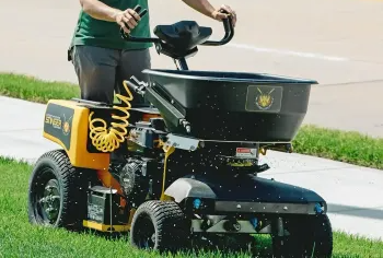 Lawn Fertilization & Weed Control